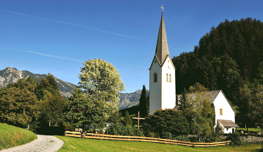 Die Kirche von Tiefenbach
