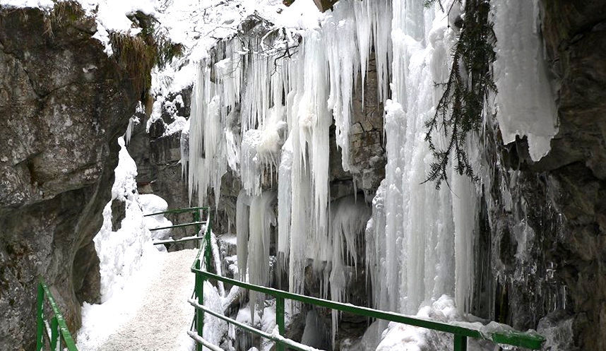 Die Breitachklamm mit Eiszapfen